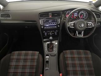 2015 Volkswagen Golf - Thumbnail