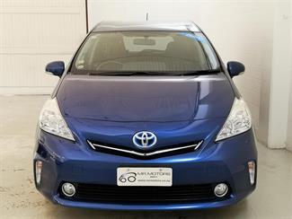 2013 Toyota Prius - Thumbnail