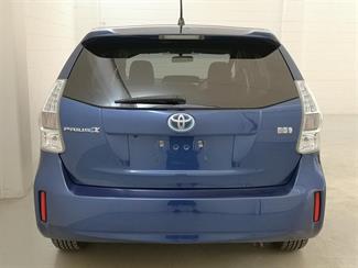 2013 Toyota Prius - Thumbnail