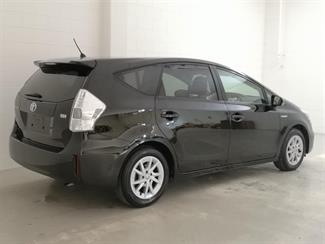 2013 Toyota Prius - Thumbnail