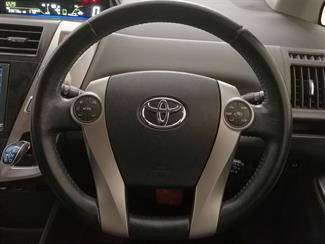 2013 Toyota Prius - Thumbnail