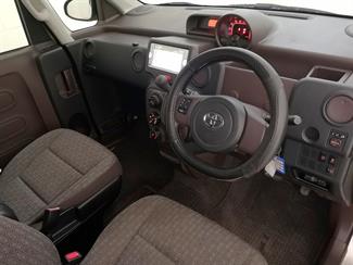 2014 Toyota Porte - Thumbnail