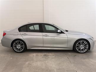 2015 BMW 320i - Thumbnail