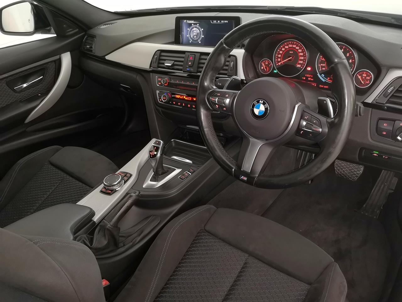 2015 BMW 320i