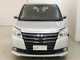 2016 Toyota Noah - Thumbnail