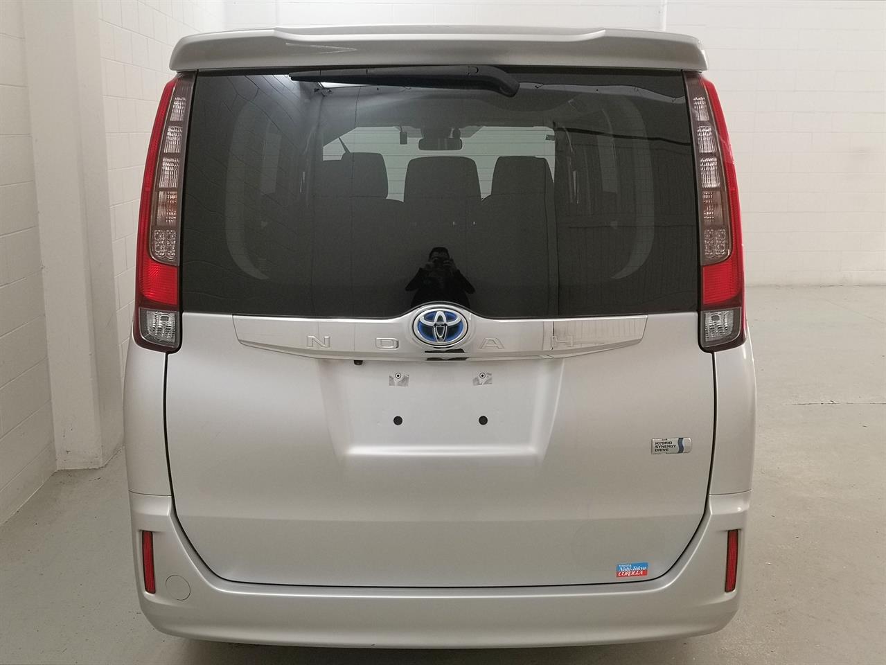 2016 Toyota Noah