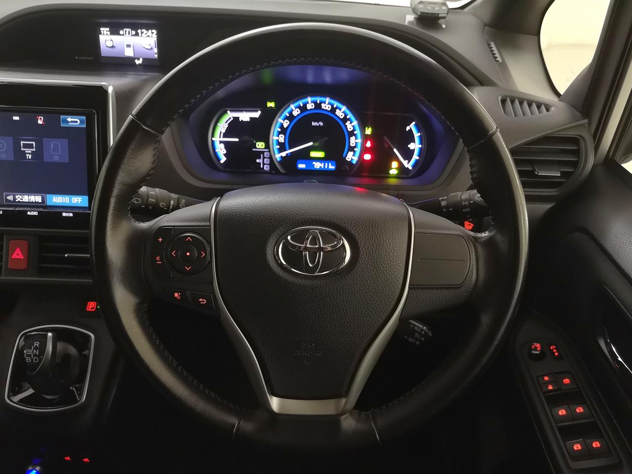 2016 Toyota Noah